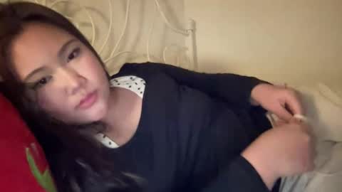 Snapshot of jellyblush chatting on 10-08-25, 04:37 - online show from 10-08-25, 04:37