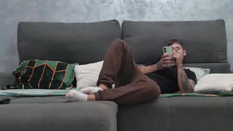 Snapshot of jelonym_asg2123 chatting on 11-10-25, 07:35 jelonym_asg2123 online show from 11-10-25, 07:35