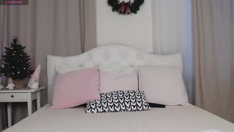 Jena  dont forget to thumbs up your rating is so important to me  online show from 12-24-24, 03:49