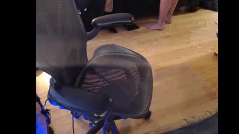 PegMePlease online show from 10-31-25, 08:21