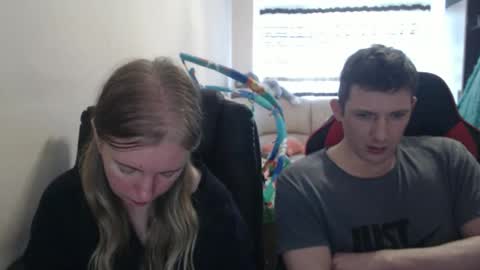 JenisAndPeter online show from 09-19-25, 07:32