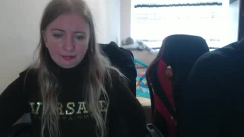 JenisAndPeter online show from 10-03-25, 08:11