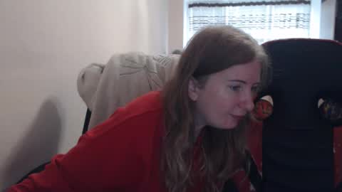 JenisAndPeter online show from 11-12-25, 06:14