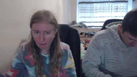 JenisAndPeter online show from 11-22-25, 08:24