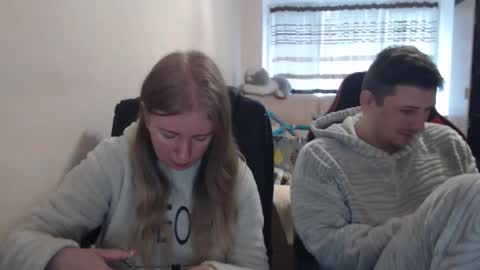 JenisAndPeter online show from 12-14-25, 08:09