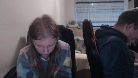 JenisAndPeter online show from 12-17-25, 06:08