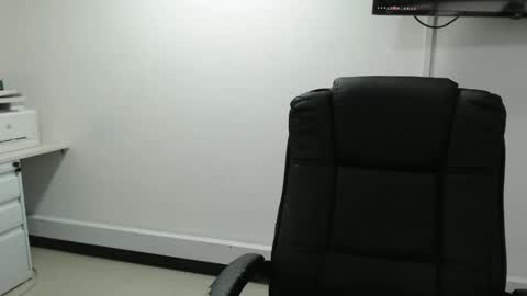 jenn online show from 09-17-25, 09:27