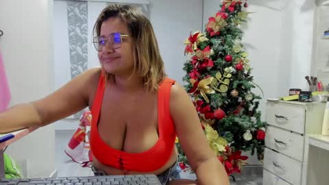 jenn online show from 12-12-24, 11:36