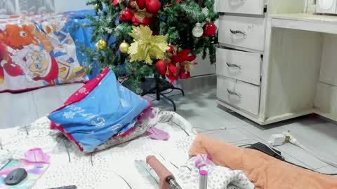 jenn online show from 12-15-24, 06:04