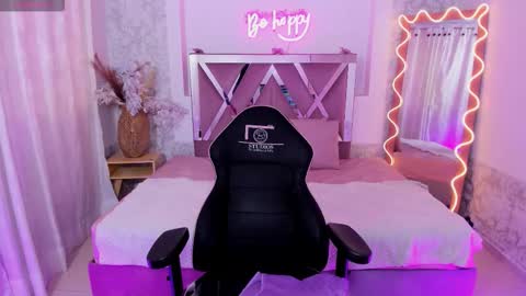 jenna_tay1 online show from 02-10-26, 07:07