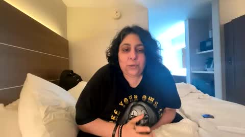  Dragon Queen. Be my Dragon --  and  online show from 10-05-25, 12:31