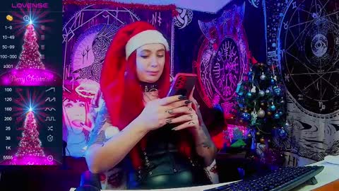 Snapshot of jennalovvee chatting on 12-19-24, 08:23 Mrs. Jenna online show from 12-19-24, 08:23