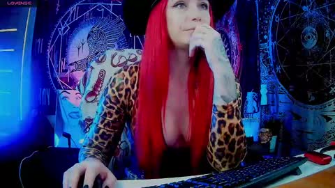 Snapshot of jennalovvee chatting on 01-06-25, 01:31 Mrs. Jenna online show from 01-06-25, 01:31