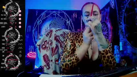 Snapshot of jennalovvee chatting on 01-19-25, 11:53 Mrs. Jenna online show from 01-19-25, 11:53