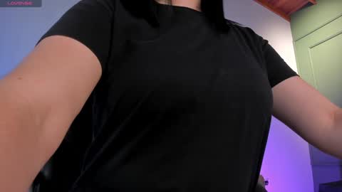 Snapshot of jennaolson chatting on 02-05-25, 06:37 Jenna Olson online show from 02-05-25, 06:37