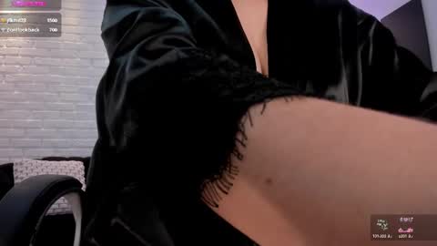 Snapshot of jennaolson chatting on 02-20-25, 06:13 Jenna Olson online show from 02-20-25, 06:13