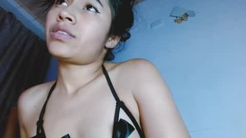 Snapshot of jenner_lena chatting on 06-12-26, 06:45 jenner_lena online show from 06-12-26, 06:45
