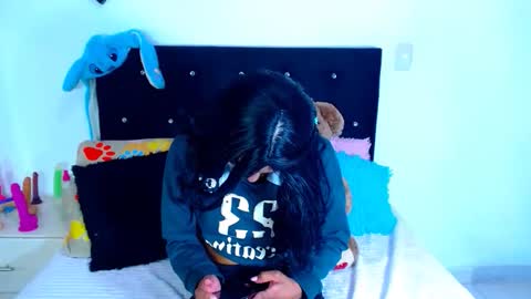 jenn online show from 12-17-25, 03:23