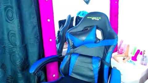 Snapshot of jenng18 chatting on 02-03-26, 06:22 jenn online show from 02-03-26, 06:22