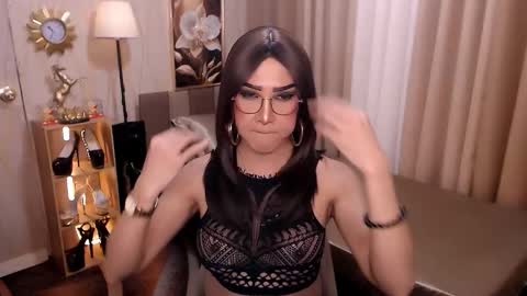 Snapshot of jenniegarcia chatting on 02-09-26, 05:28 jenniegarcia online show from 02-09-26, 05:28