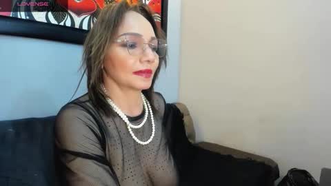 Jennie online show from 11-30-25, 01:37