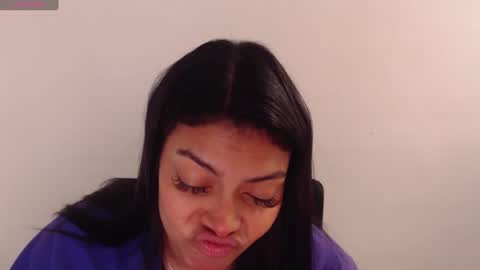 Snapshot of jennifer_oliveira chatting on 09-09-25, 07:19 Jenn 3 online show from 09-09-25, 07:19