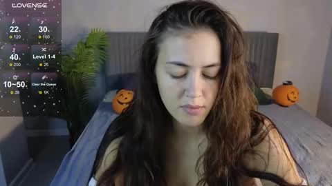 Jennifer online show from 11-06-25, 07:31