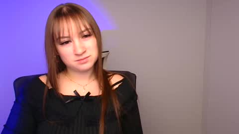 Jennifer online show from 12-25-24, 06:41