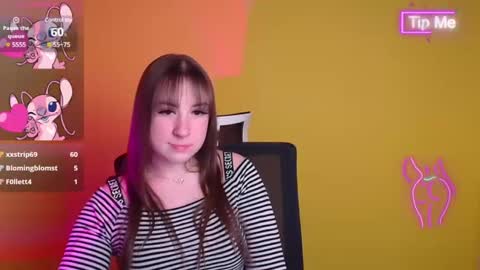 Jennifer online show from 03-05-25, 04:13