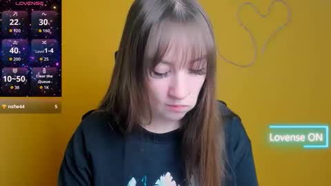 Jennifer online show from 12-22-25, 06:32