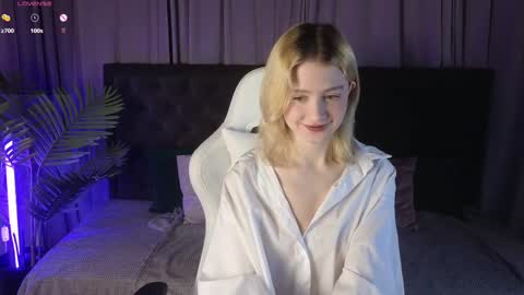 jenny_bunny_ online show from 03-06-25, 01:37