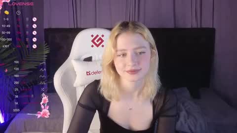 jenny_bunny_ online show from 03-08-25, 04:45