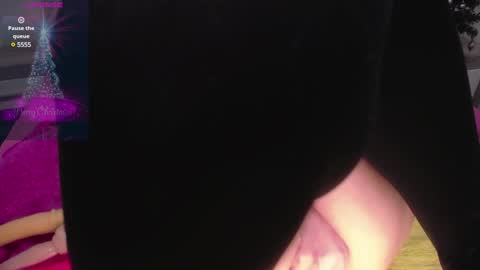 Jennifer online show from 12-30-24, 05:48