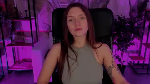 Snapshot of jennydens chatting on 12-18-24, 08:42 Jenny NO Nude online show from 12-18-24, 08:42