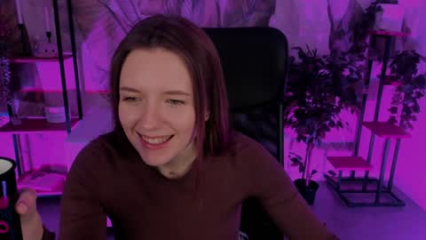 Snapshot of jennydens chatting on 12-19-24, 03:07 Jenny NO Nude online show from 12-19-24, 03:07