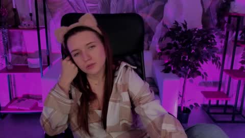 Snapshot of jennydens chatting on 01-03-25, 11:25 Jenny NO Nude online show from 01-03-25, 11:25