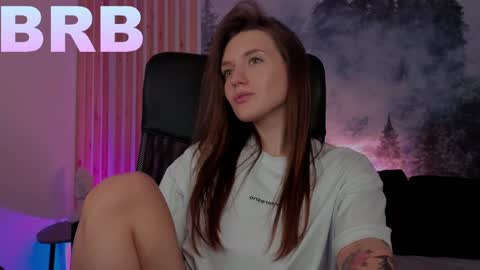 Snapshot of jennydens chatting on 01-21-25, 02:11 Jenny NO Nude online show from 01-21-25, 02:11