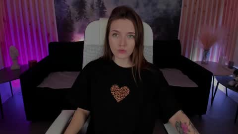 Snapshot of jennydens chatting on 02-26-25, 02:37 Jenny NO Nude online show from 02-26-25, 02:37