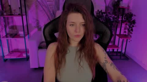 Snapshot of jennydens chatting on 03-06-25, 08:19 Jenny NO Nude online show from 03-06-25, 08:19