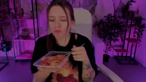 Snapshot of jennydens chatting on 03-11-25, 06:43 Jenny NO Nude online show from 03-11-25, 06:43