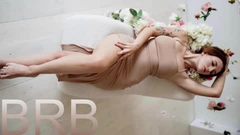 Snapshot of jennydens chatting on 10-28-25, 04:53 Jenny NO Nude online show from 10-28-25, 04:53