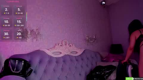 Jenny Ferguson online show from 11-06-25, 03:40