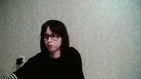 JennyOlset online show from 01-06-25, 05:16