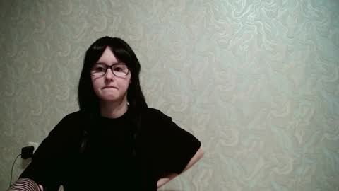 JennyOlset online show from 10-04-25, 02:42