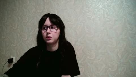 JennyOlset online show from 10-28-25, 02:04