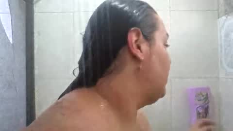 Snapshot of jeny_bel chatting on 01-02-25, 08:35 jeny bel y el conde online show from 01-02-25, 08:35