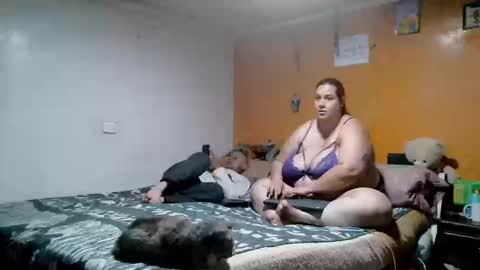 Snapshot of jeny_bel chatting on 09-23-25, 08:45 jeny bel y el conde online show from 09-23-25, 08:45