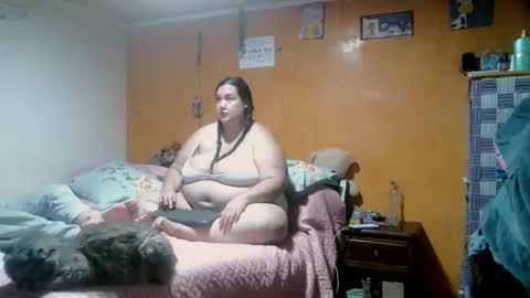 Snapshot of jeny_bel chatting on 10-15-25, 09:48 jeny bel y el conde online show from 10-15-25, 09:48