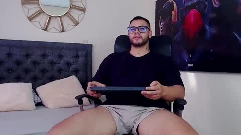 jeremy_blessd1 online show from 02-18-25, 08:58