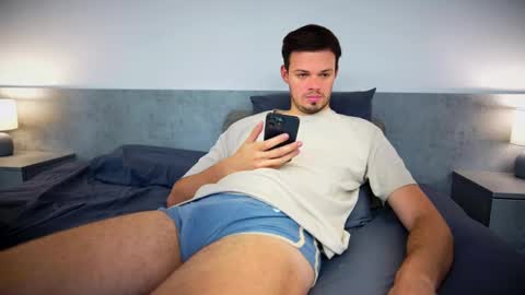 Snapshot of jerked_letto chatting on 10-28-25, 10:52 jerked_letto online show from 10-28-25, 10:52